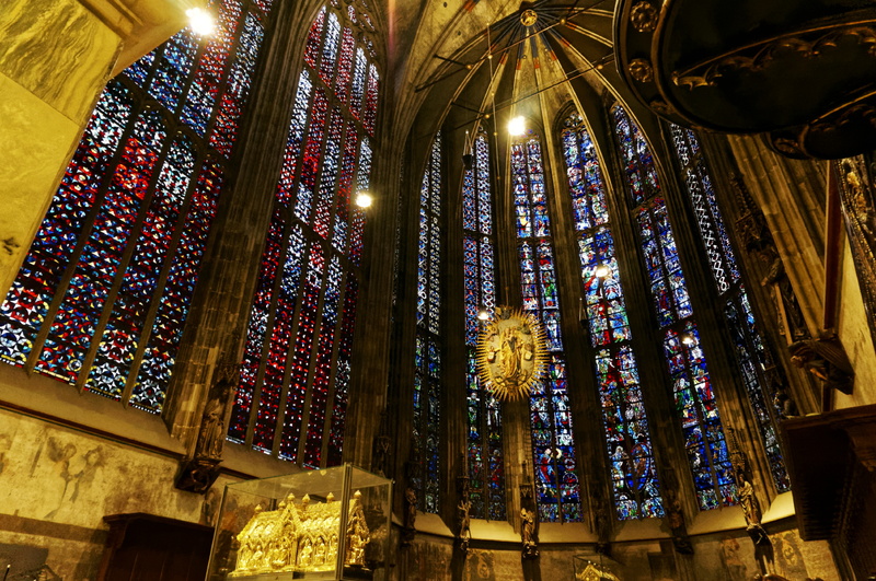 dom