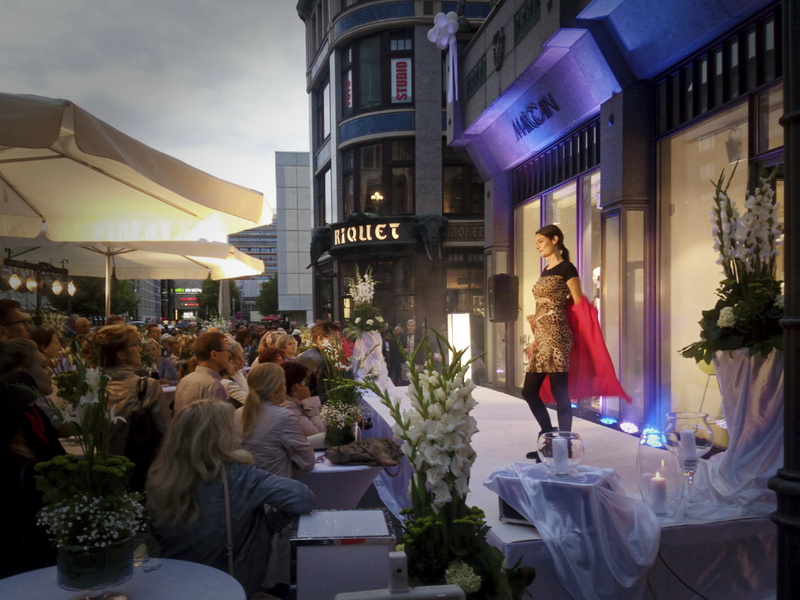 wiko  2017081119-22-12 1280 aRGB