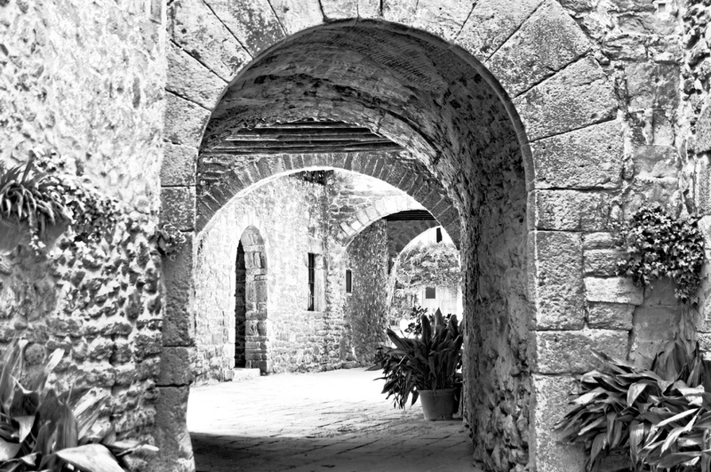 monells